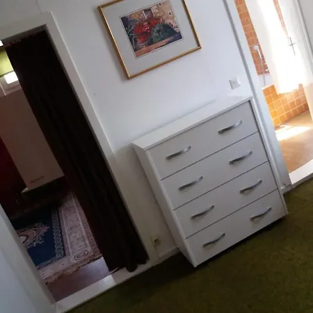 Appartement 2-raum Mit Kochzeile Und Bad In Schonem Landhaus Richelsdorf